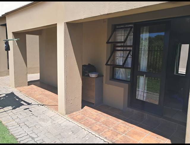 2 BEDROOM CLUSTER FOR SALE IN BERGSIG